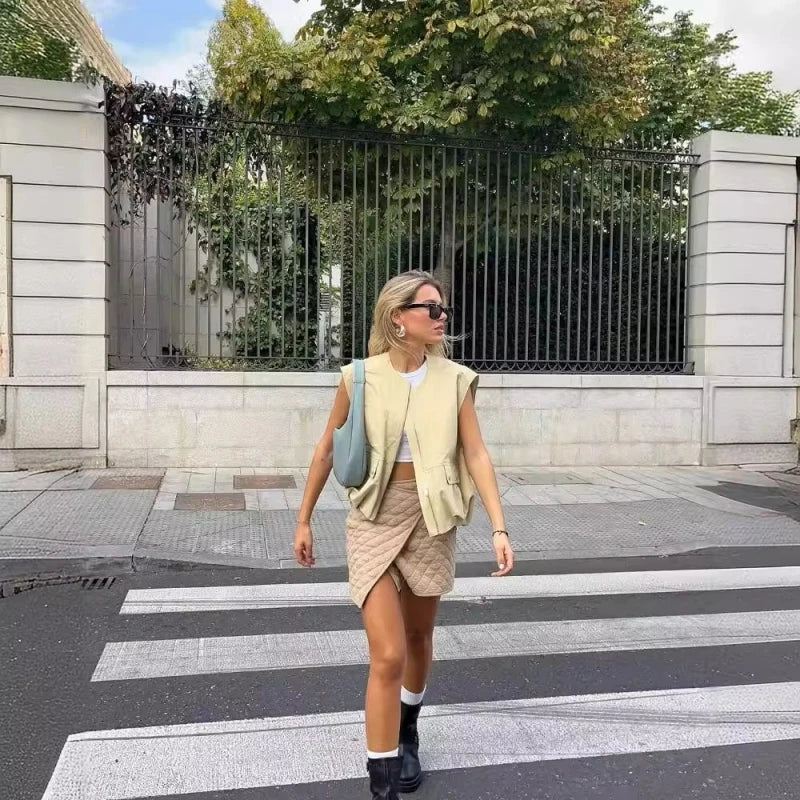 Women's Cropped Waistcoat Fashion Zipper Vest Women Sleeveless Loose Coats Female Chic Pleat Tops жилетка женская укороченная