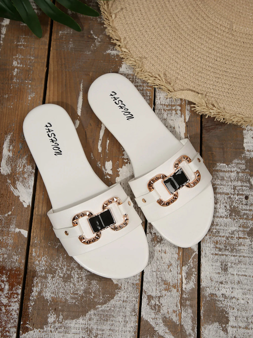 Fashionable Large-Size Women's Sandals Comfortable Flat Slip-On Round Toe Design Simple and Stylish Footwear for Everyday Use