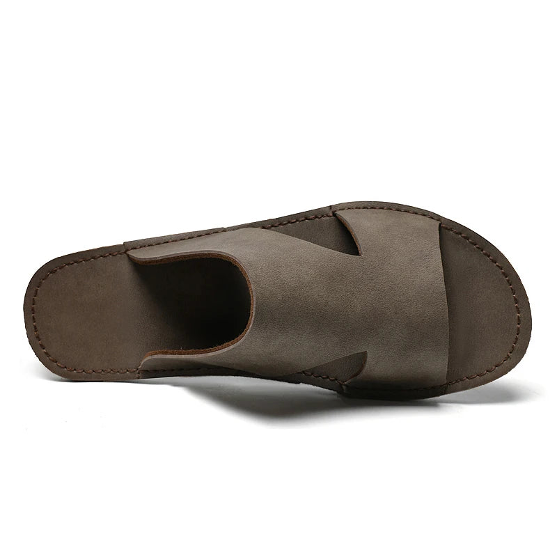 Men's Beach Slippers Man Footwear 2025 Summer New Men's Casual Shoes Soft Sole Fashion Pu Leather Anti slip Trendy Men Sneakers