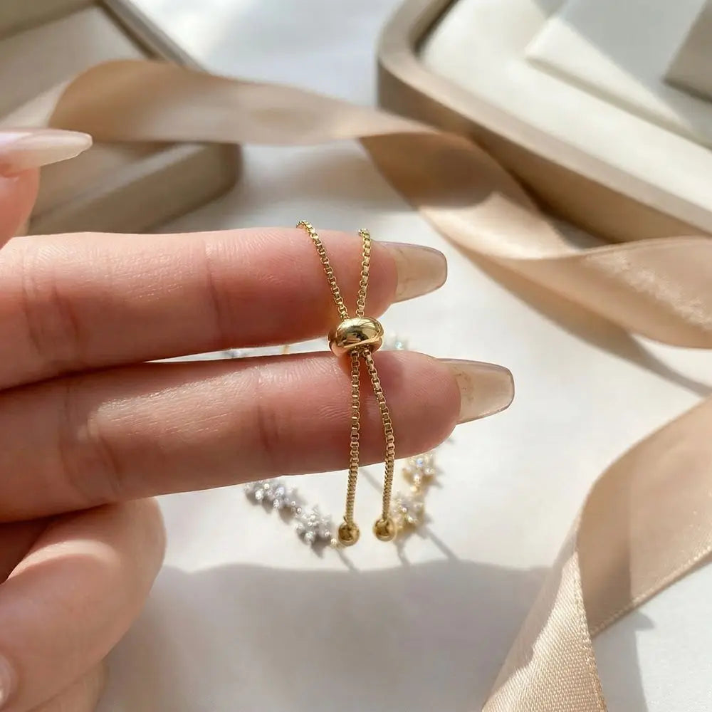 Floral Shiny Adjustable Zircon Bracelet Elegant Micro-inlaid Zircon Pull Flower Bracelet Crystal Silver Hand Chain Gifts