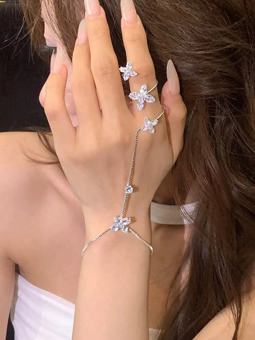 Luxurious Elegant Sparkling Synthetic Clear Zirconia Butterfly Flower Linked Bracelet   Trendy Floral Women's Jewelry NEW